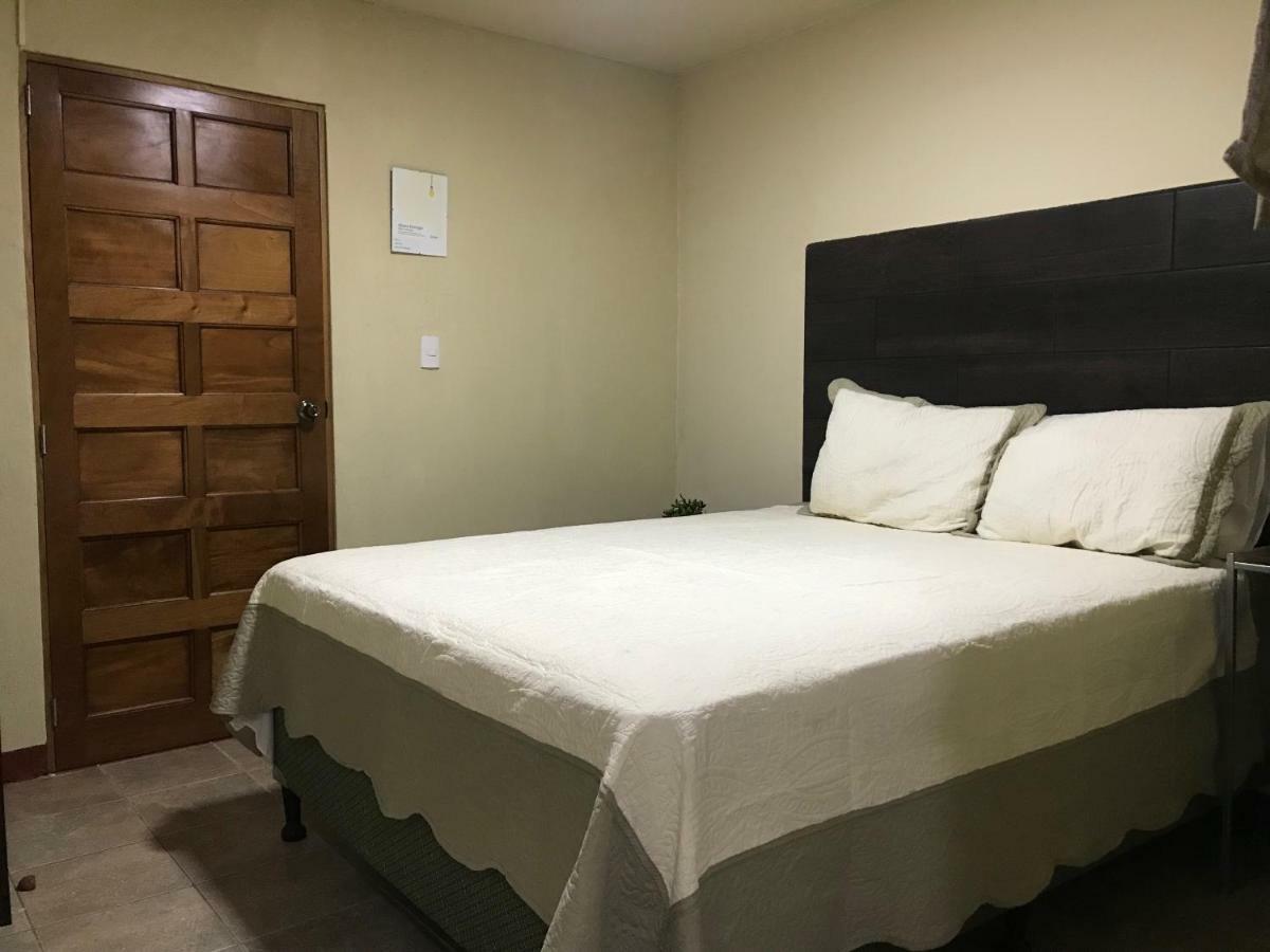 Casa Irma Hotel Guatemala City ภายนอก รูปภาพ