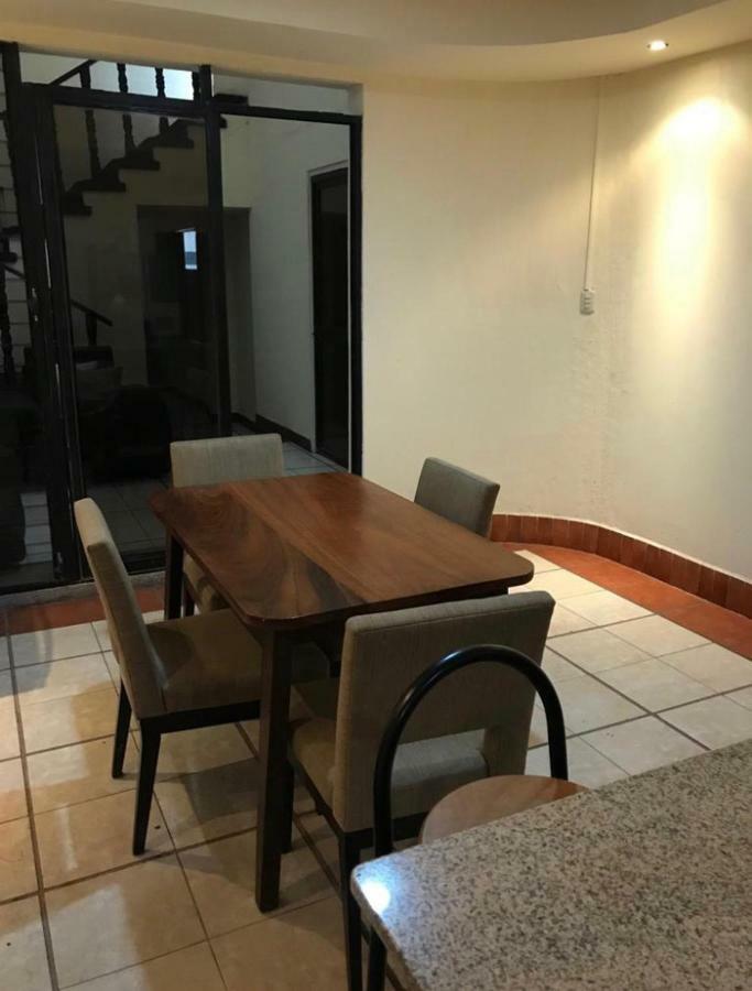 Casa Irma Hotel Guatemala City ภายนอก รูปภาพ